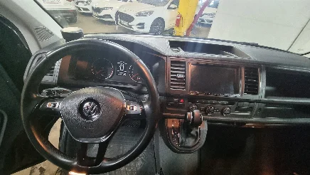 Volkswagen Caravelle photo-7